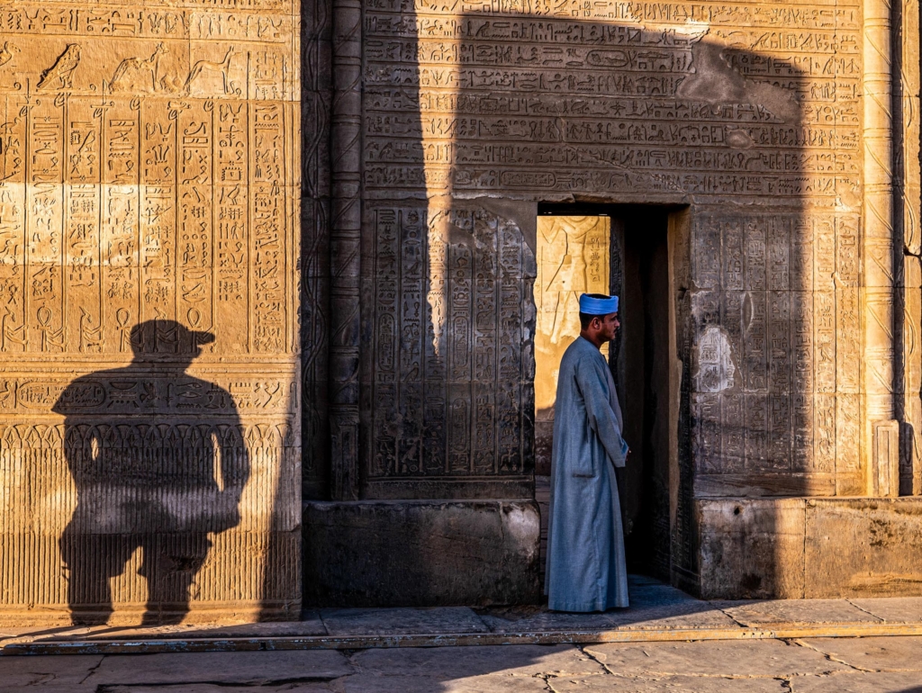 L’OMBRA CHE TI GUARDA
